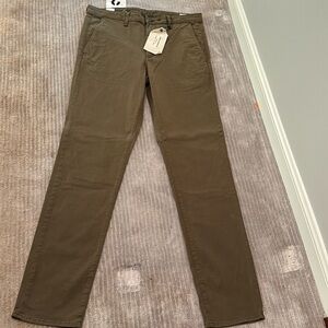 Rag& Bone NWT olive green Men’s Fit 2 chino size 34 inseam 32